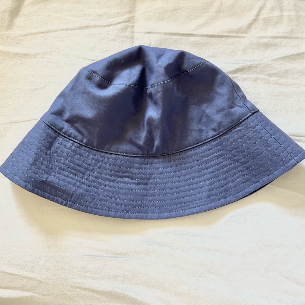 Baggu bucket hat - unisex - never worn